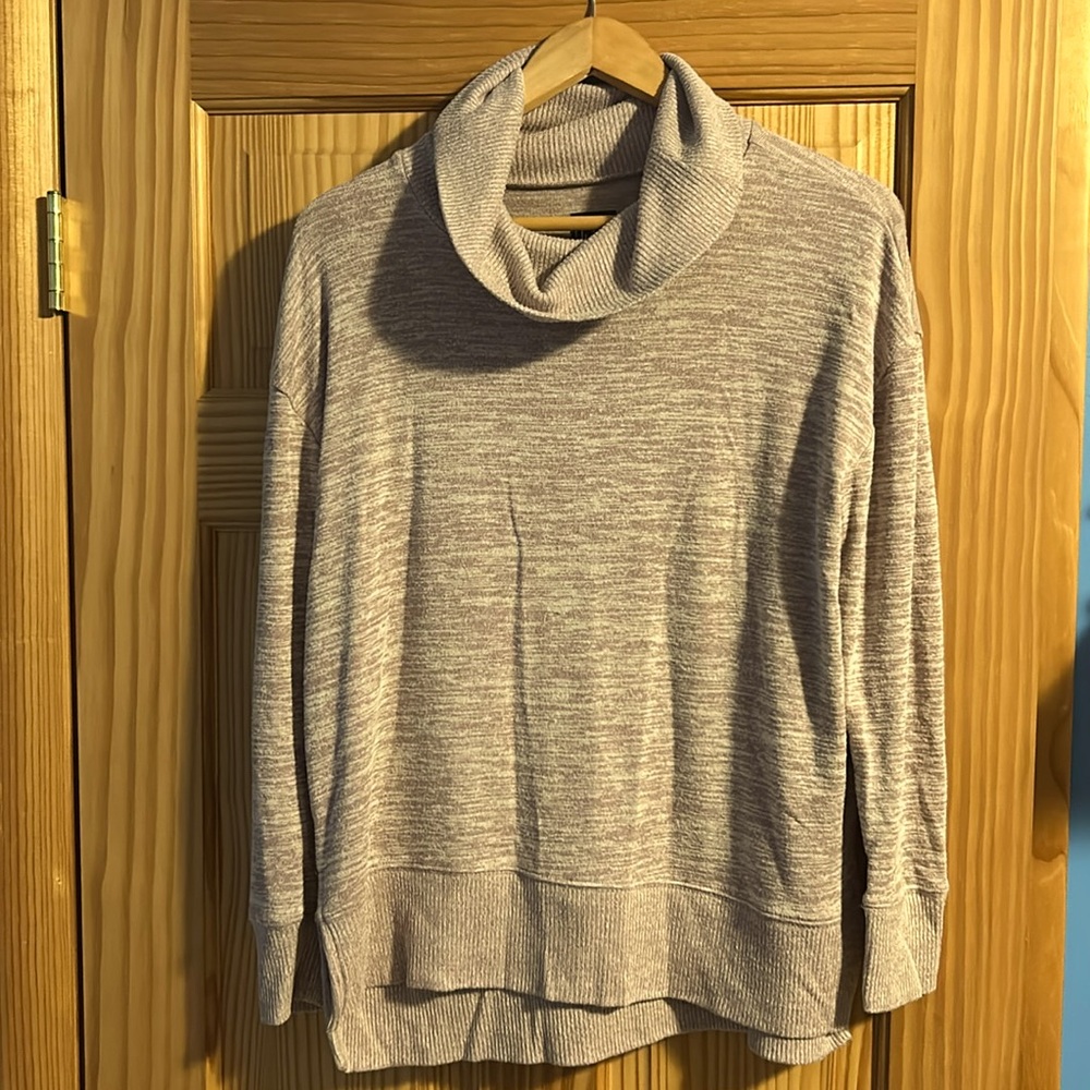 Gap, Women’s cowl neck lilac sweater, medium, light weight